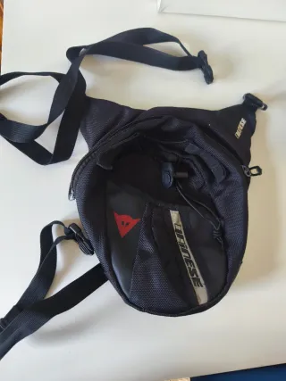 Muslera Dainese Negra