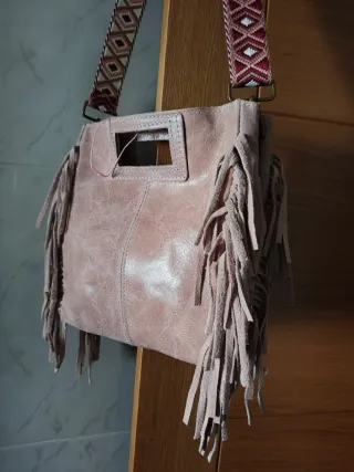 Bolso piel rosa palo flecos