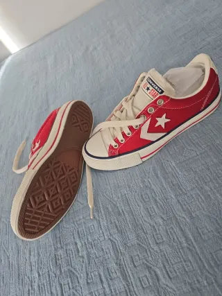 Zapatillas Converse All Star rojas y blancas