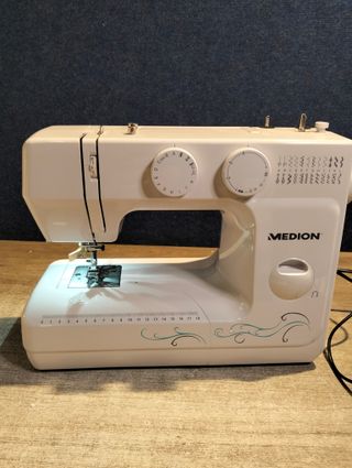 MEDION MD 18205 - Máquina de coser de brazo