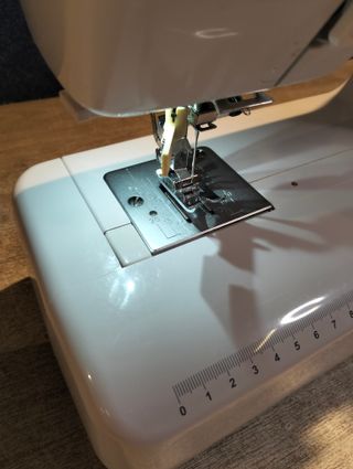 MEDION MD 18205 - Máquina de coser de brazo