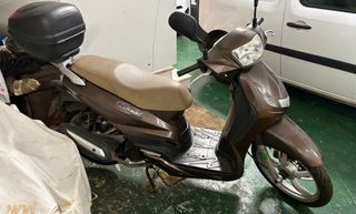 Peugeot Tweet 125cc Scooter