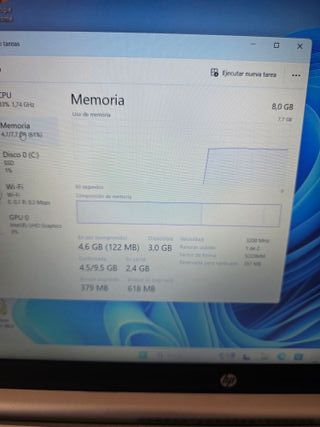 Ordenador portátil HP i3 ONCEAVA GENERACIÓN, 8RAM