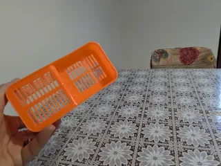 Cestino portaoggetti arancione