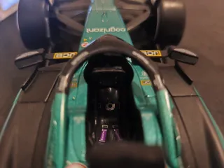 F1 Aston Martin Cognizant Montado a mano