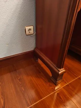 Dormitorio completo madera.