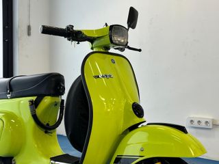 Vespa PK 75 Primavera Verde