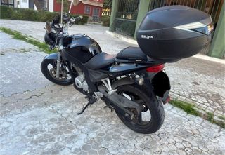 Daelim Roadwin 125 Carburación Negra