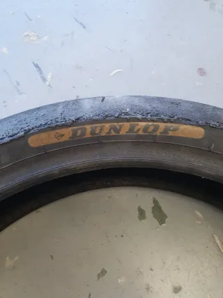 Neumático Dunlop Slick Moto2 120/75 R17