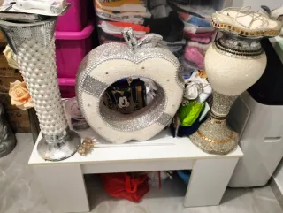 Farola Decorativa Caballo y Mujer y jarrones