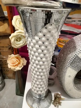 Farola Decorativa Caballo y Mujer y jarrones