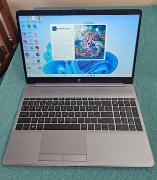 Ordenador portátil HP i3 DOCEAVA GENERACIÓN, 8RAM