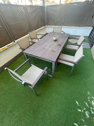Mesa y 5 Sillas Exterior