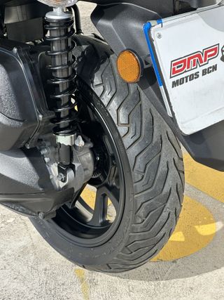 Yamaha Tricity 300 2025