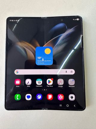 Samsung Galaxy Z Fold 4