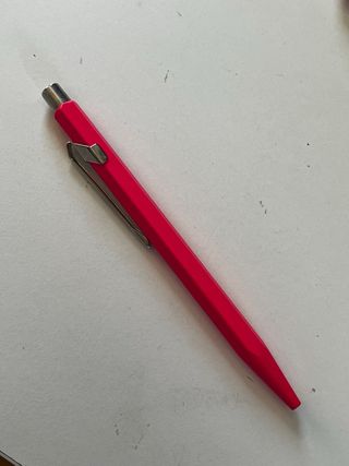 Bolígrafo CARAN d'ACHE 849 Fluor