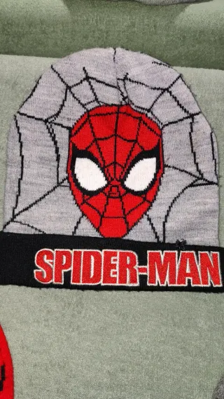Gorros Invierno Infantiles Spiderman y Minecraft
