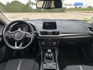 MAZDA 3 Black tech edition 2018 89000km Etiqueta C