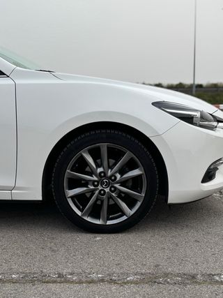 MAZDA 3 Black tech edition 2018 89000km Etiqueta C