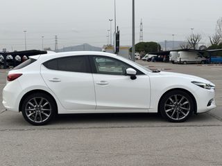MAZDA 3 Black tech edition 2018 89000km Etiqueta C