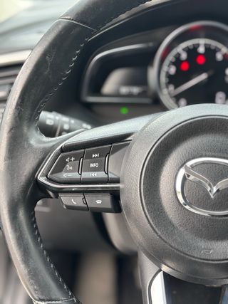 MAZDA 3 Black tech edition 2018 89000km Etiqueta C