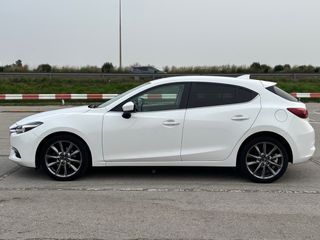 MAZDA 3 Black tech edition 2018 89000km Etiqueta C