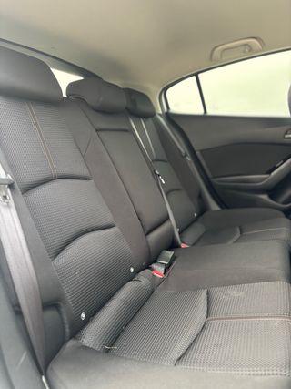 MAZDA 3 Black tech edition 2018 89000km Etiqueta C