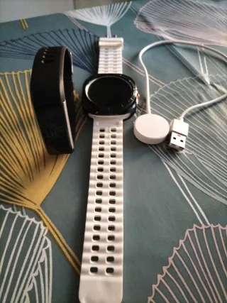 Smartwatch con cargador