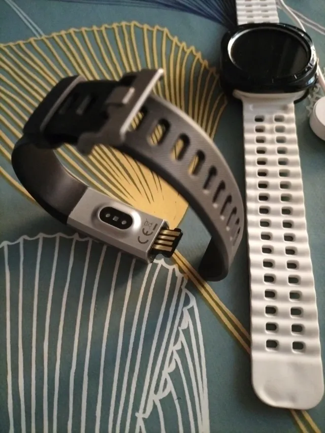 Smartwatch con cargador