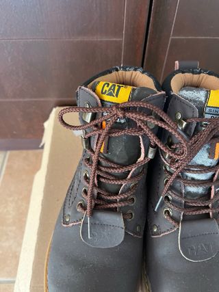Botas Caterpillar Marrones Talla 39(25cm)