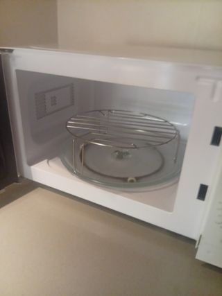 Microondas con grill blanco