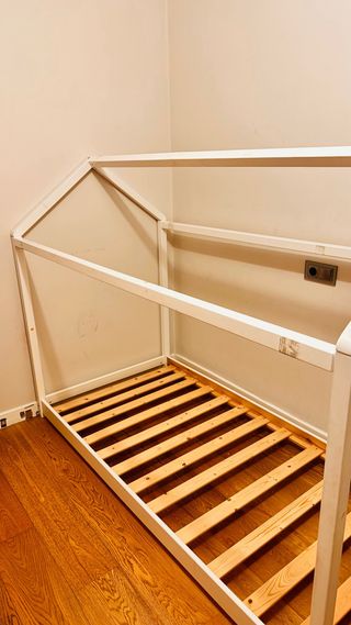 Estructura Cama Casita Blanca con colchón