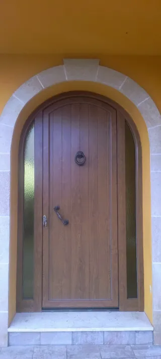 Porte in PVC e persiane in alluminio