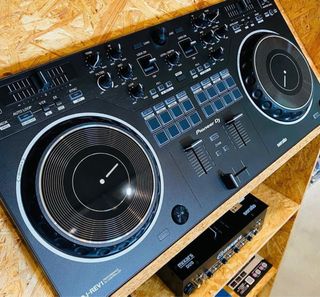 Pioneer DJ DDJ-REV1 en muy buen estado