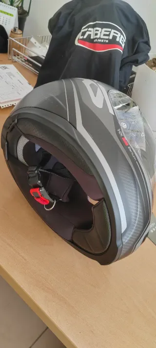 Casco Caberg Negro y Gris