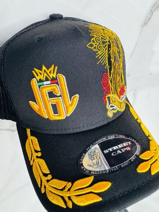 Gorra Virgen de Guadalupe Negra y Dorada