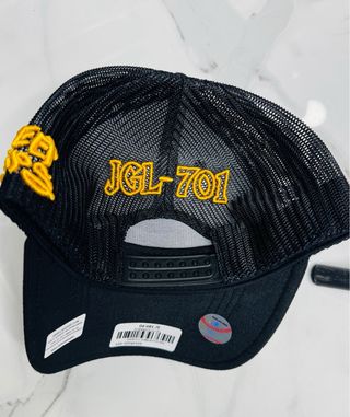 Gorra Virgen de Guadalupe Negra y Dorada