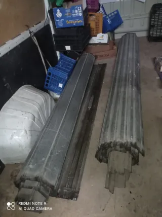 DOS PERSIANAS MÉTALICAS