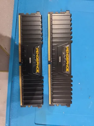 2x 8GB DDR4 3600MHz Corsair RAM