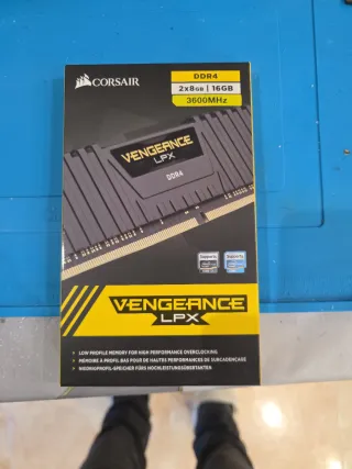 2x 8GB DDR4 3600MHz Corsair RAM