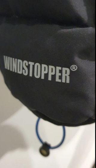 Plumífero Trango Negro y Azul