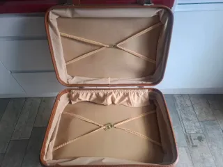 Maleta vintage de cuero marrón