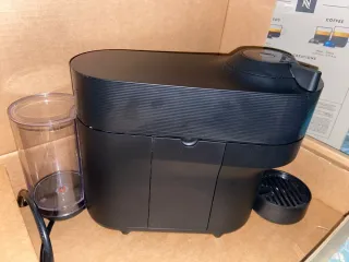 Cafetera Nespresso Vertuo Pop Negra