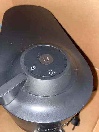 Cafetera Nespresso Vertuo Pop Negra