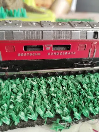 Locomotora Arnold BR V 200 001 DB Escala N