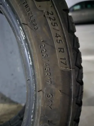 Neumático CrossClimate 225/45 R17