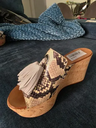 Sandalias cuña Casadei piel serpiente 38
