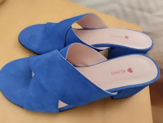 Sandalias Kling Piel Azul Mujer.etiquetas