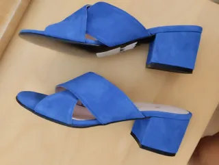 Sandalias Kling Piel Azul Mujer.etiquetas