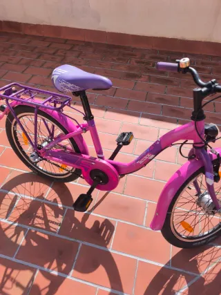 Bicicleta juvenil rosa
